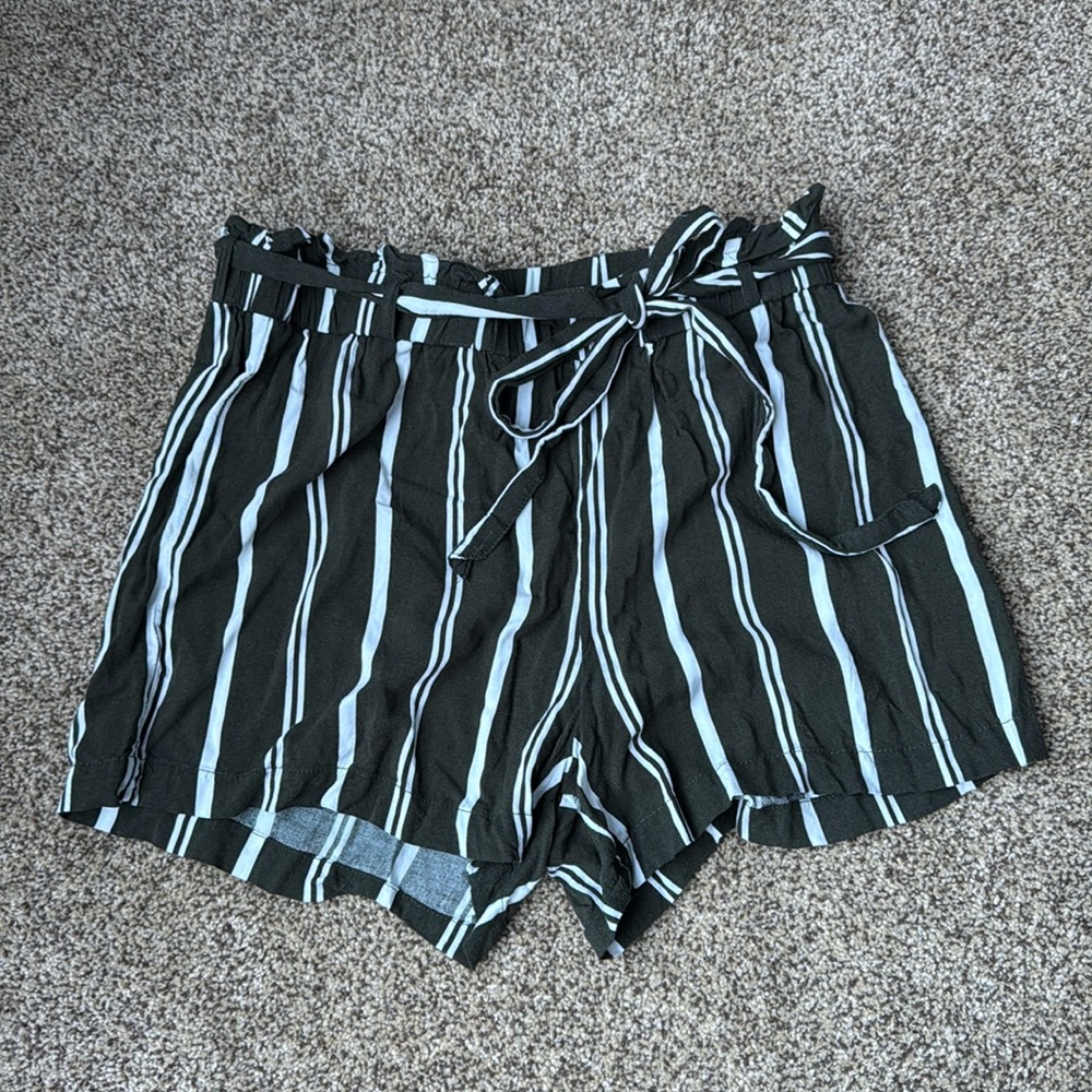 Green / White Stripped Charlotte Russe Shorts M